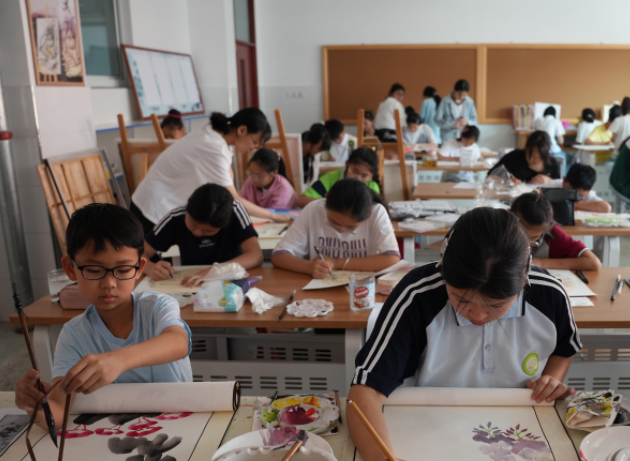 数字红利惠及城乡每一名学生为区域教育高质量展开注入强劲动能