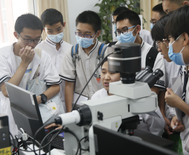 构建起网络讲堂区域教研的数字教育新生态中心节点全覆盖